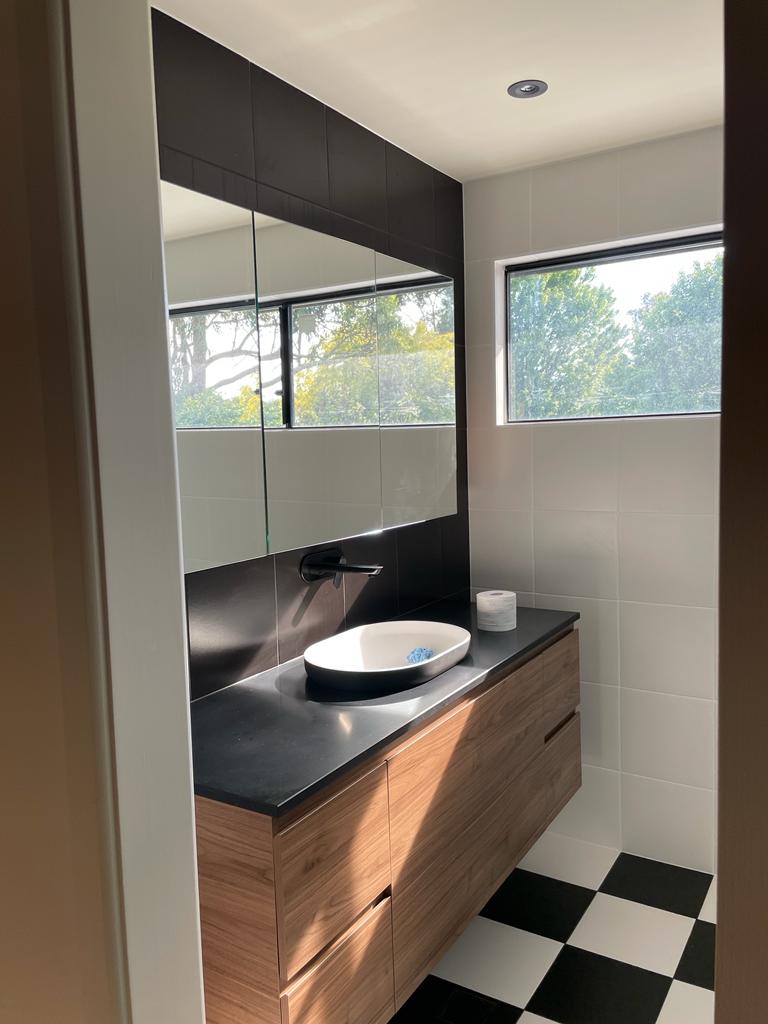 2nd storey master ensuite