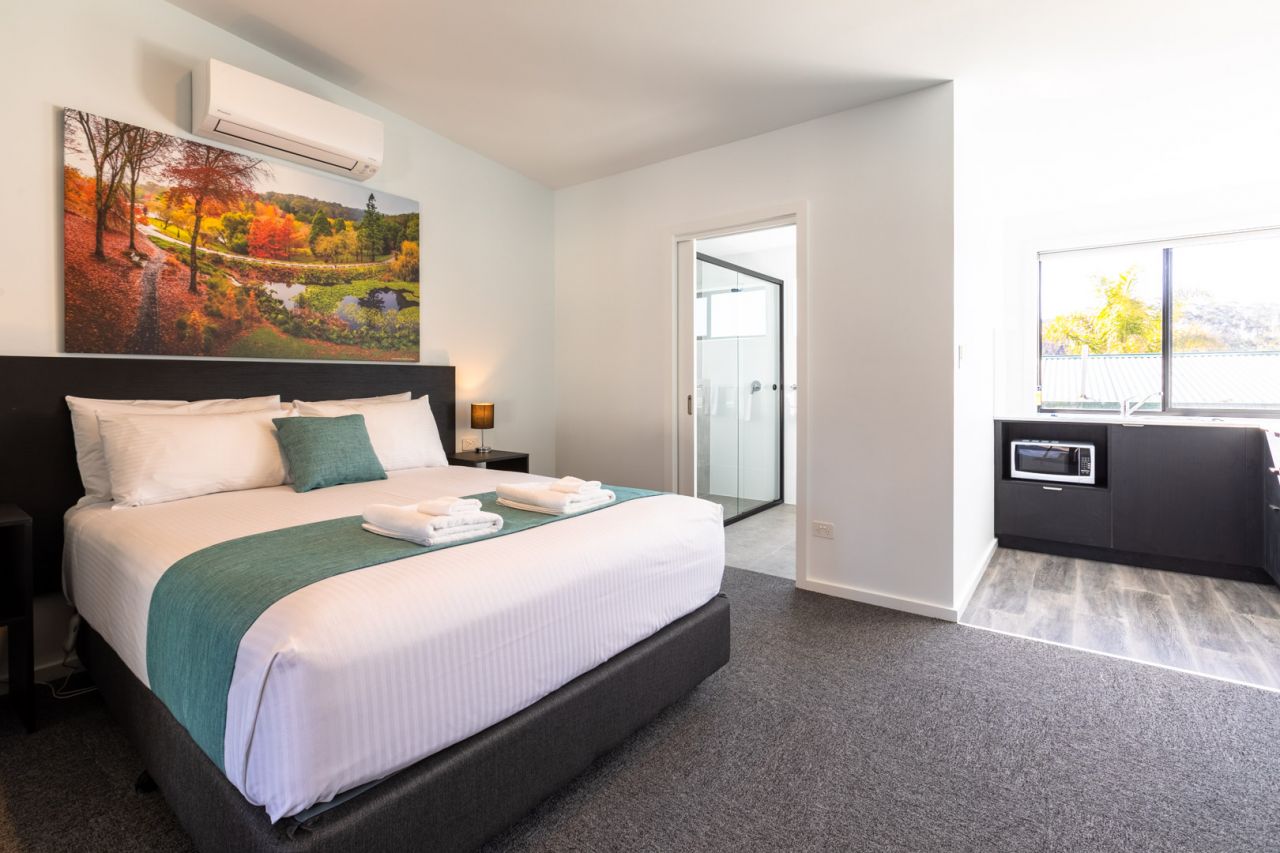 Studio layout with kitchen and bathroom